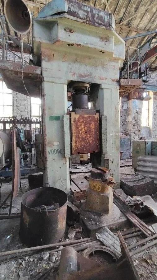 Used 250 tons Press Friction Screw Stanko FB1734