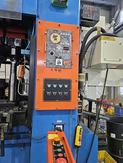 Used 650 tons Press Cold Forging JH Press HNKJ650