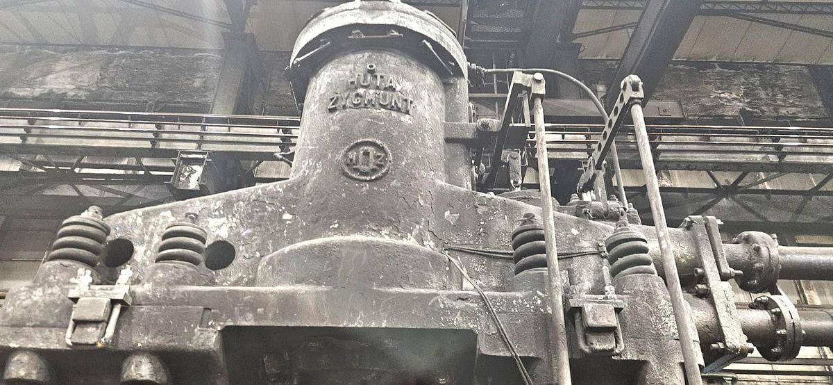 Used 2.5 tons Hammer Forging Pneumatic Huta MPM2000A
