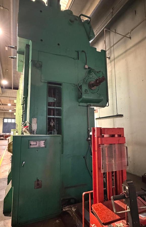 Used 1600 tons Press Knuckle Joint Coining Colombo Agostino G1600