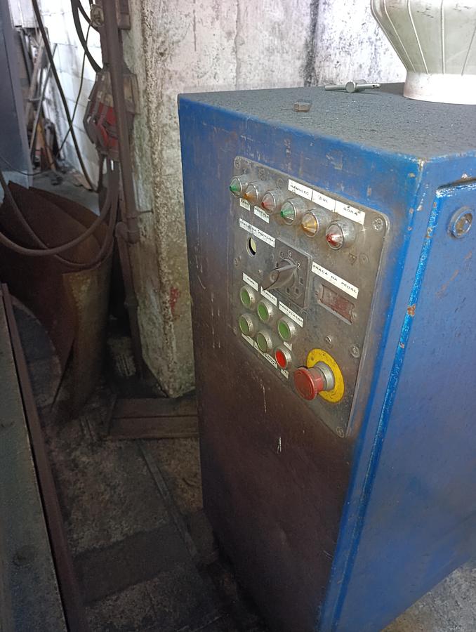 Used 400 tons Press Trimming VEB Heckert PKZ400.1
