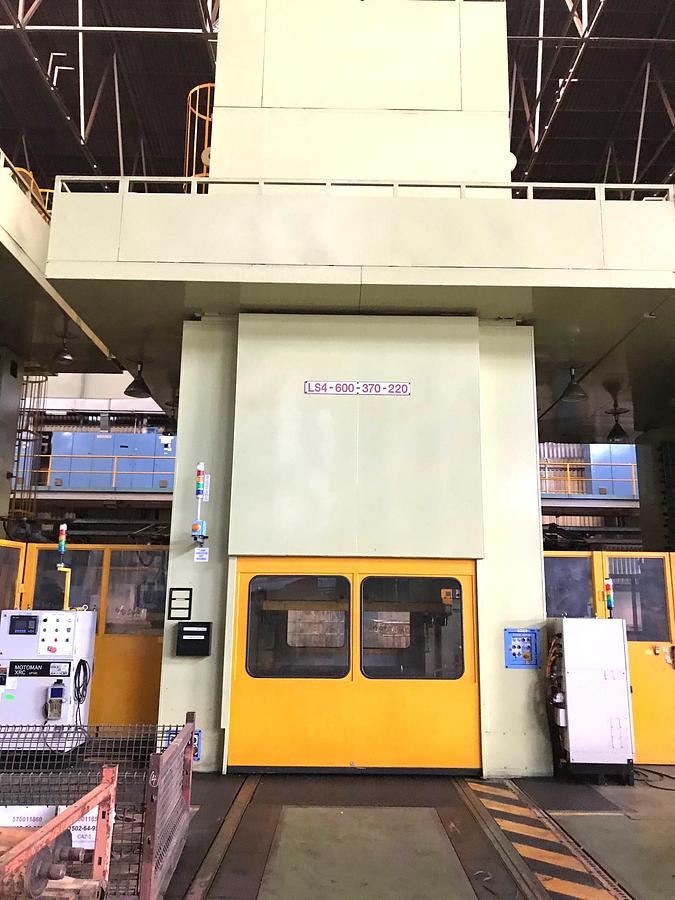 Used 2300 tons Press Sheet Stamping Mechanical Hyundai
