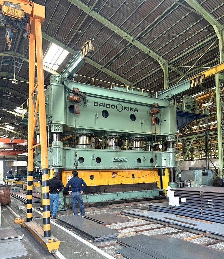 Used 2000 tons Press Sheet Stamping Hydraulic Daito KPH-2000