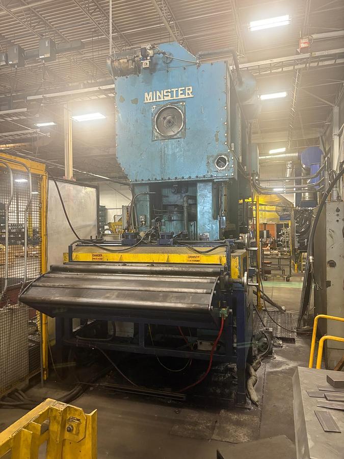 Used 300 tons Press Sheet Stamping Mechanical Minster E230084-48