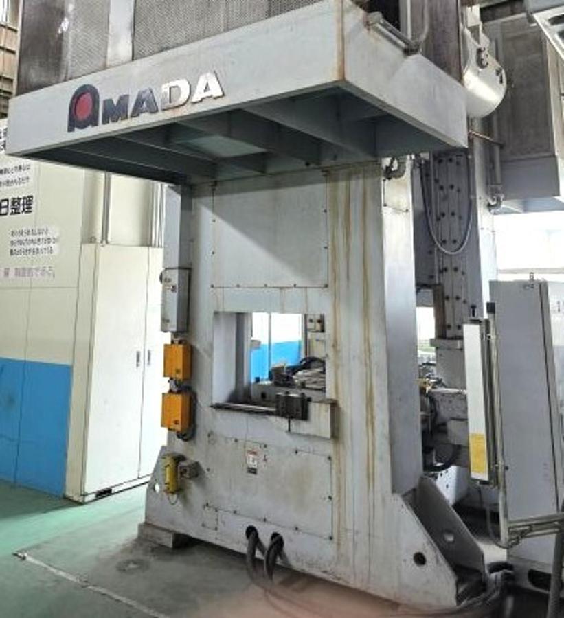 Used 300 tons Press Forging Hydraulic Amada SS-300S