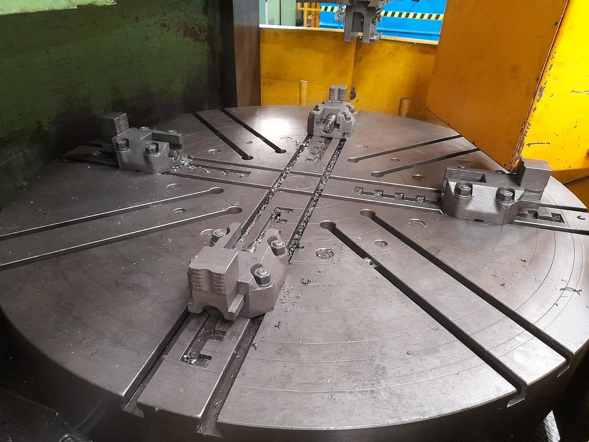 Used Lathe Vertical Turning Tos SKJ20A