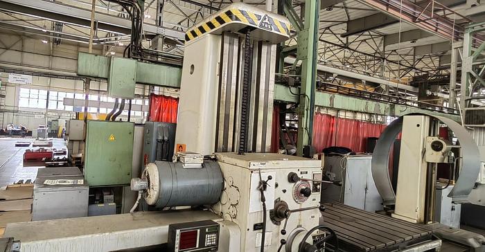Used Borer Horizontal Table Type Tos W100A