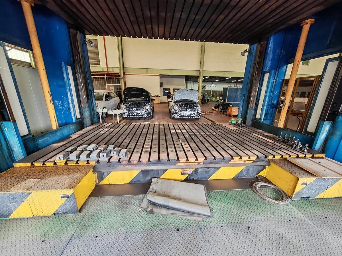 Used 1200 tons Press Sheet Stamping Hydraulic SMG Schuler