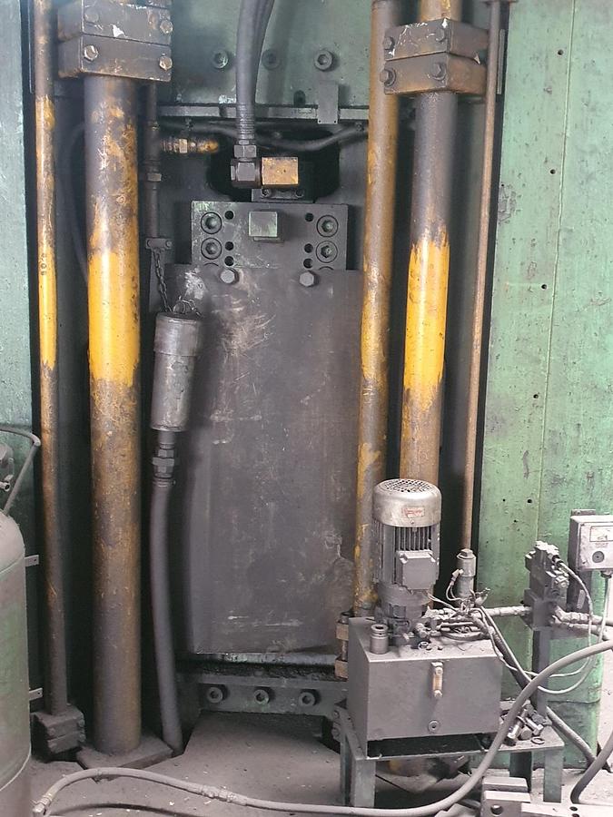 Used Press Friction Screw Hasenclever HSPRZ 560/1320/560/1680
