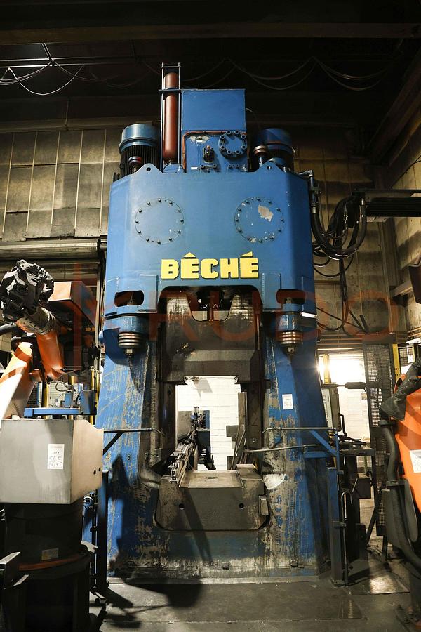 Used 2002 Beche KGH5B