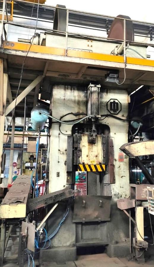 Used 1200 tons Press Friction Screw Dellavia