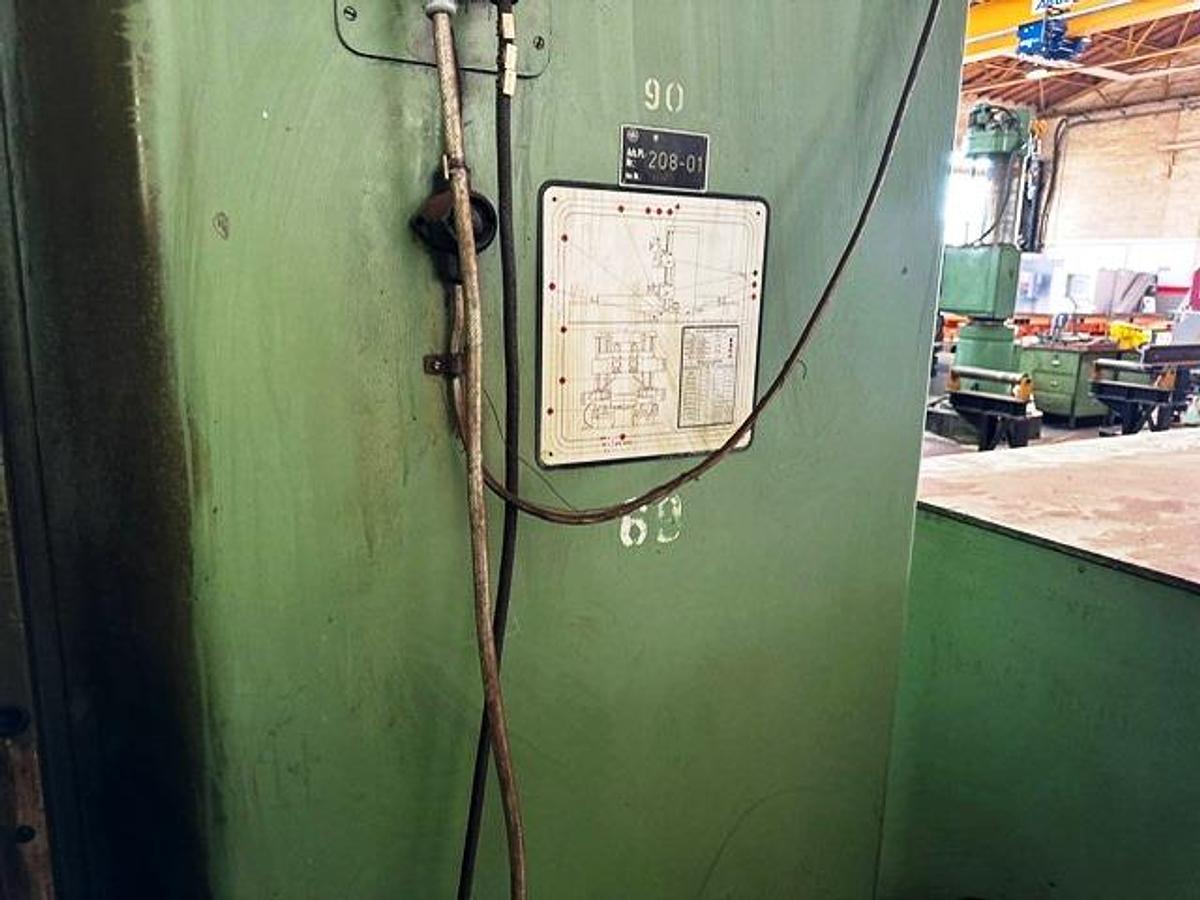 Used Plano Miller Boehringer 8Z 2000