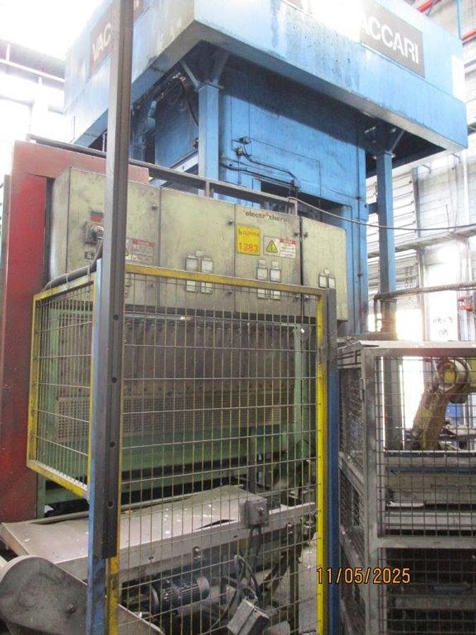 Used 3150 tons Press Friction Screw Vaccari PVE560