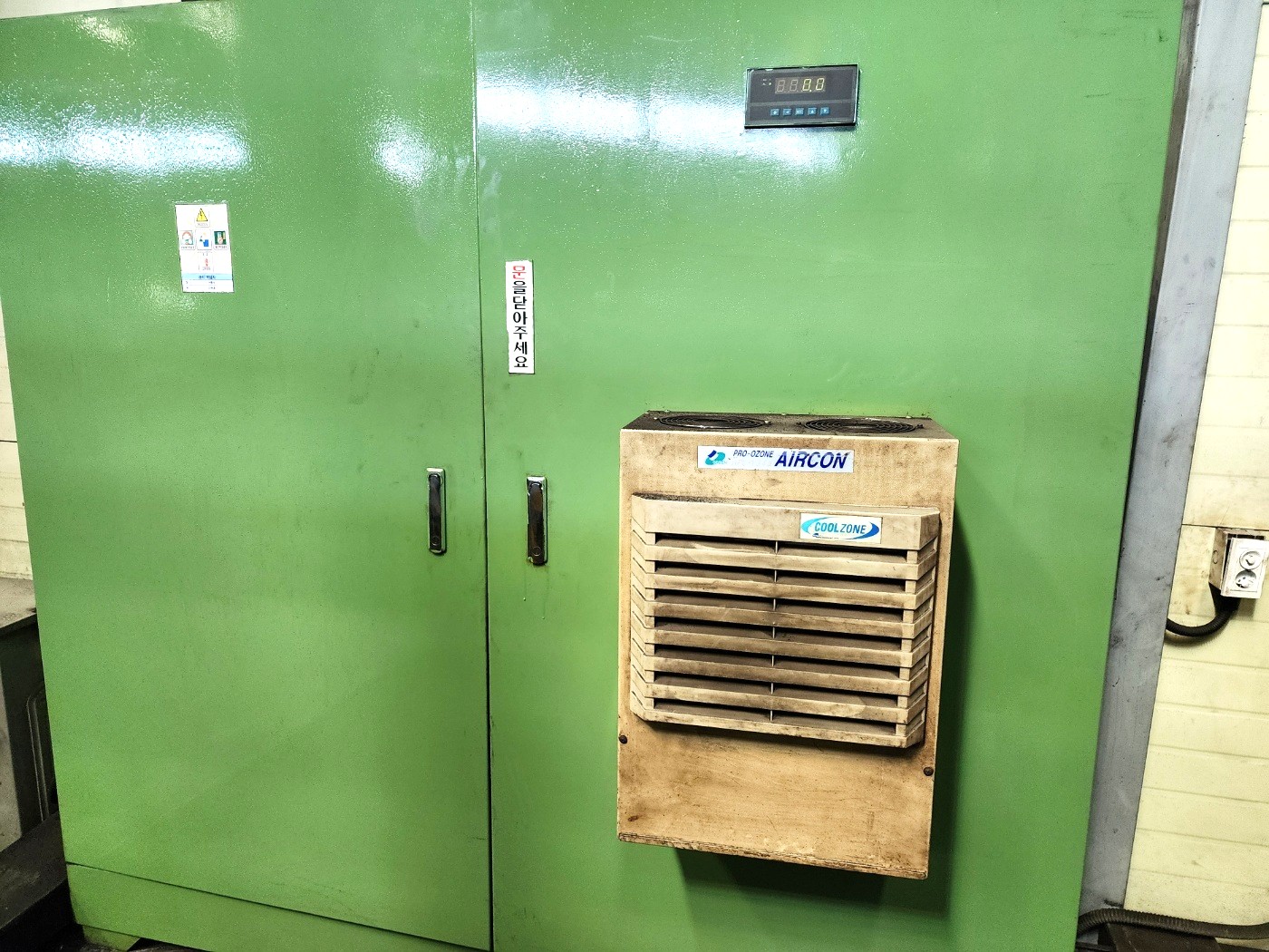 Used Lathe Vertical Turning CNC QIQIHAR (China) DVT500x25/32