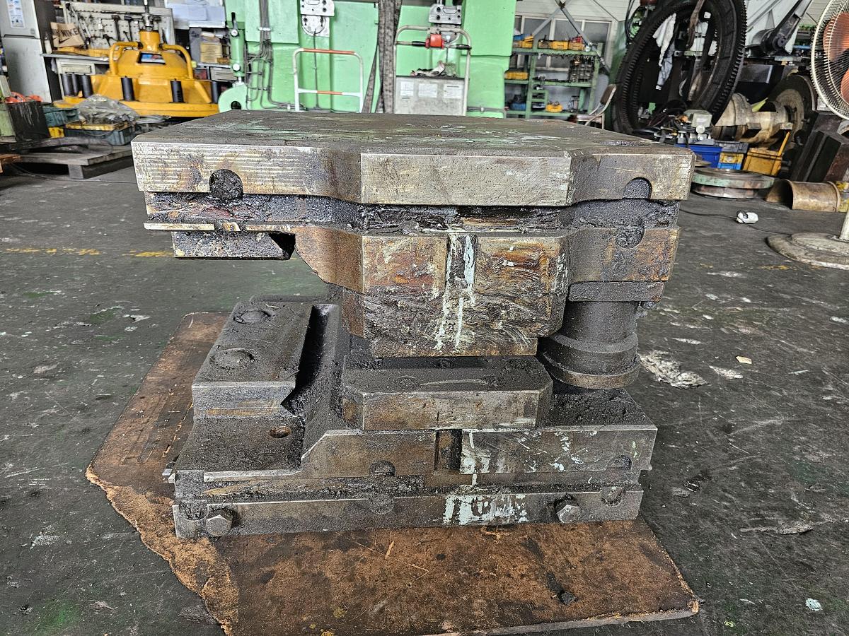 Refurbished 630 tons Press Hot Forging Kurimoto LKM630