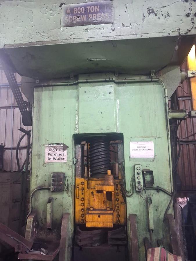 Used 800 tons Press Friction Screw Guillem