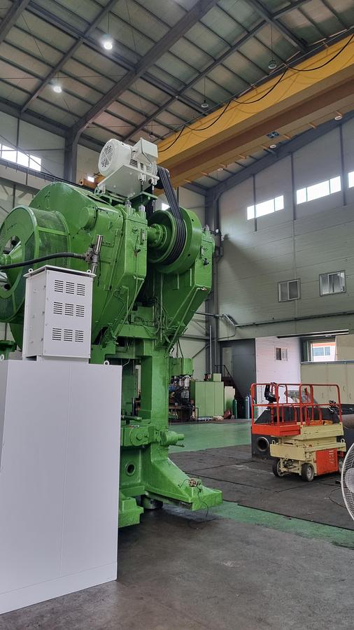 Used 1000 tons Hot Forging Line Eumuco