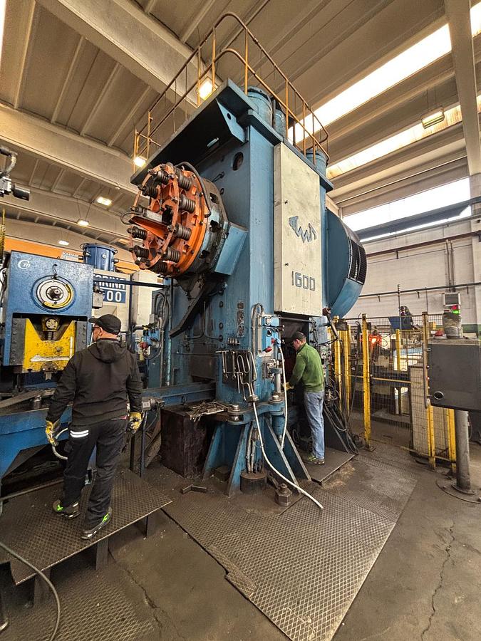 Used 1600 tons Press Hot Forging TMP Voronezh KB8042