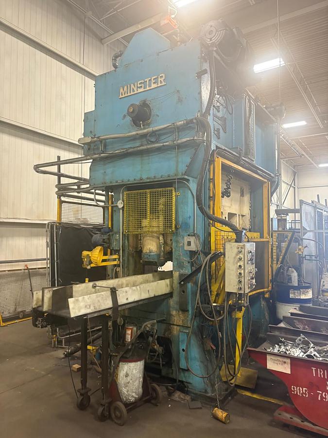 Used 300 tons Press Sheet Stamping Mechanical Minster E230084-48