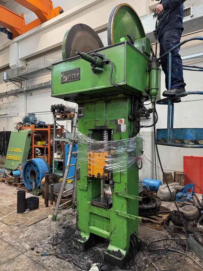 Used 270 tons Ficep PVH160