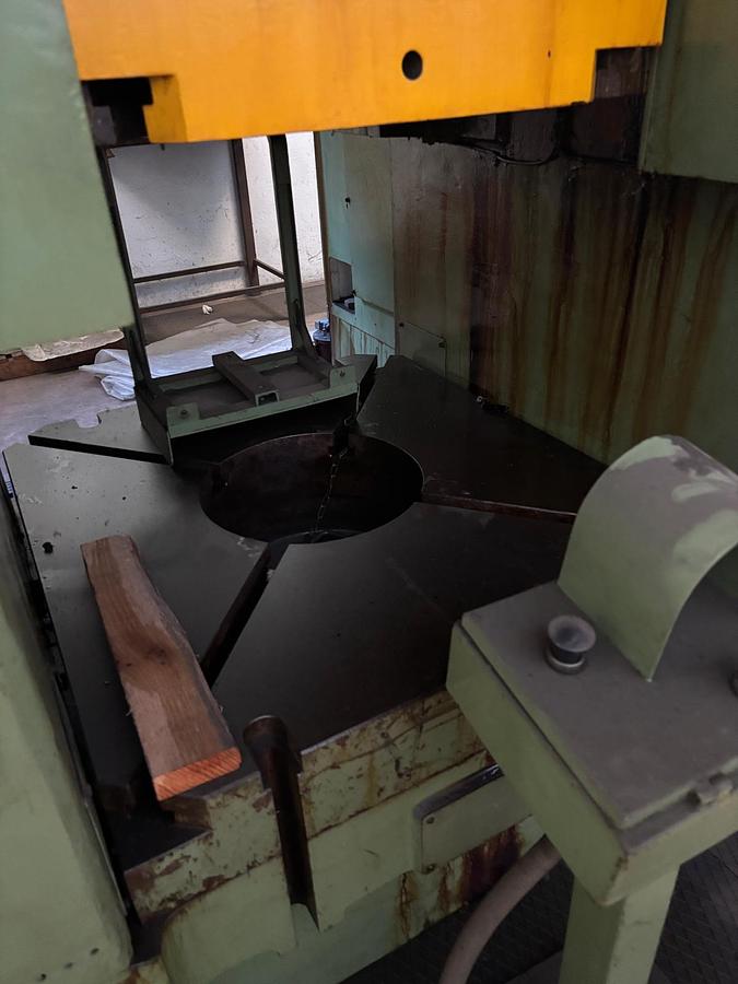 Used 2000 tons Press Knuckle Joint Coining Kieserling