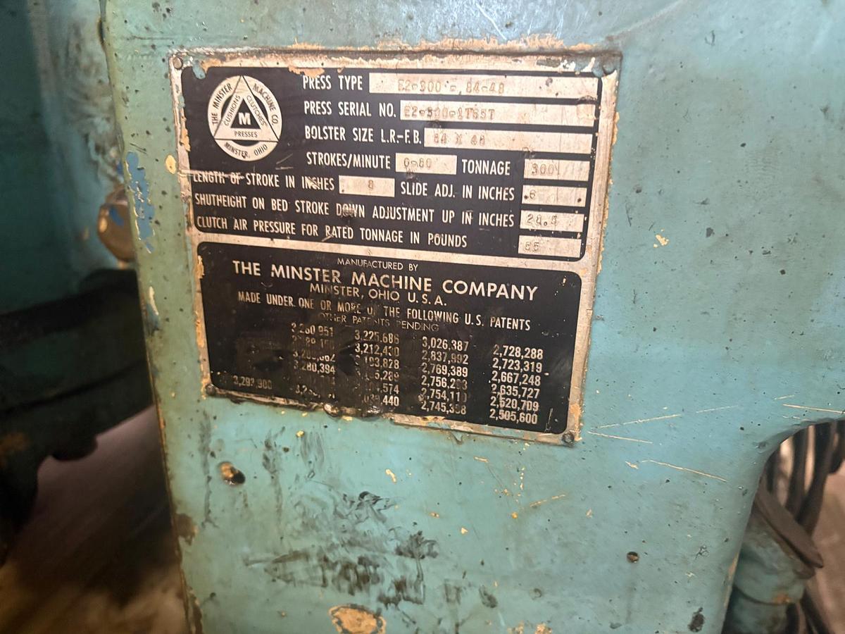 Used 300 tons Press Sheet Stamping Mechanical Minster E230084-48