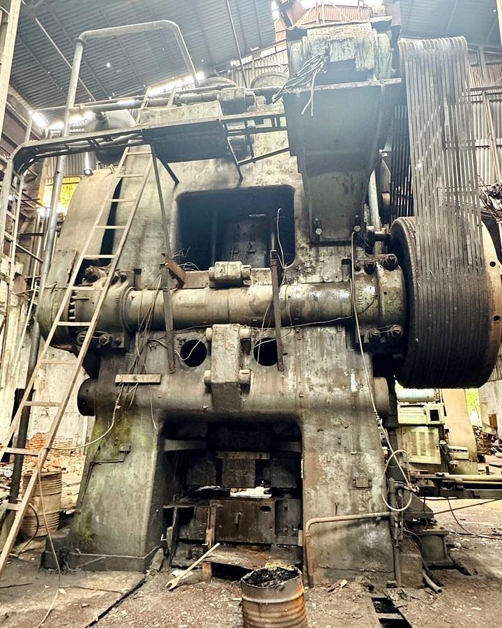 Used 6000 tons Press Hot Forging National Maxipress