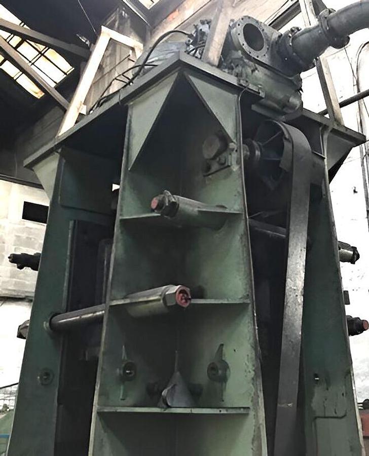 Used 16 tons Hammer Counterblow Beche DGH16