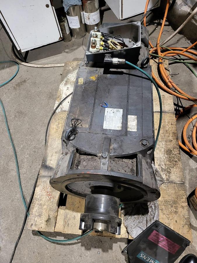 Used Lathe Vertical Turning CNC Titan SC43