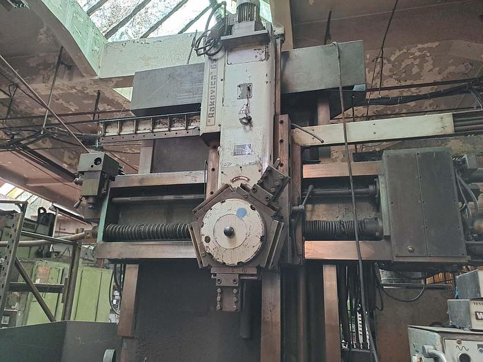 Used Lathe Vertical Turning Tos SKJ12A