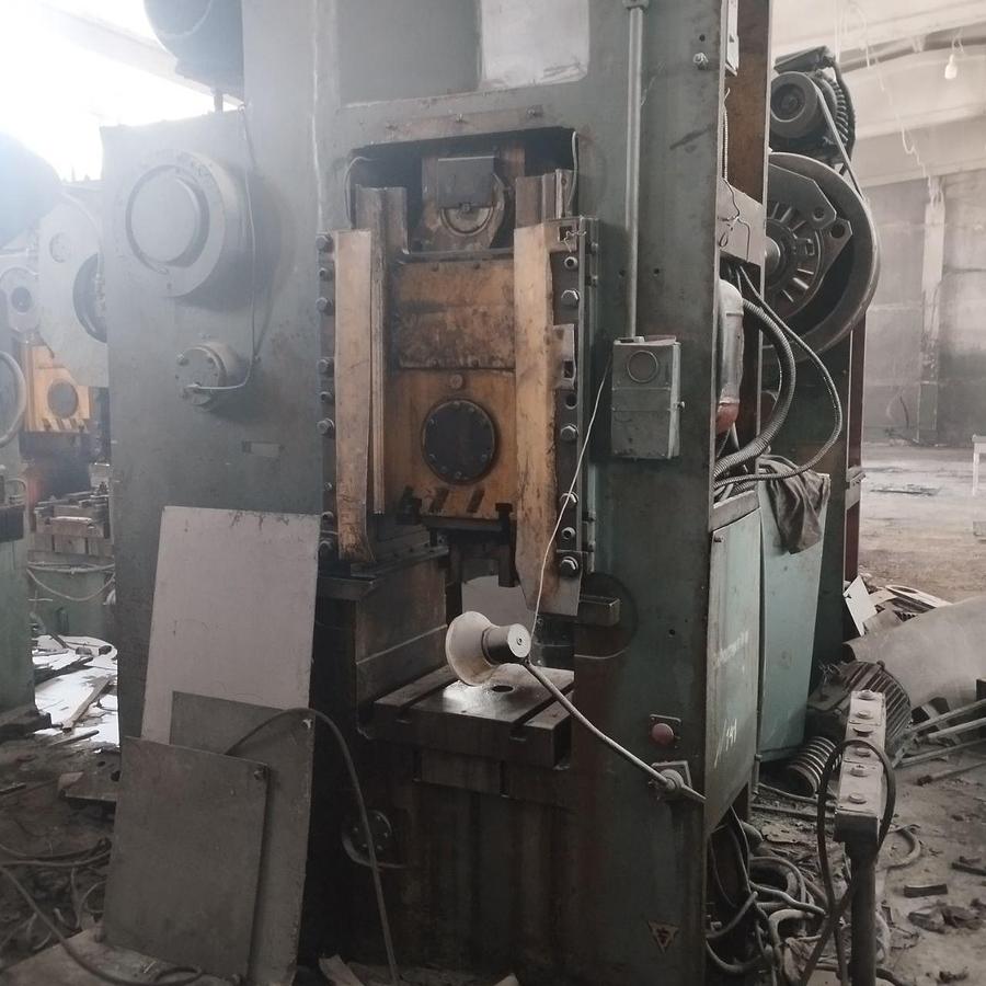 Used 400 tons Press Knuckle Joint Coining Barnaul KB8336