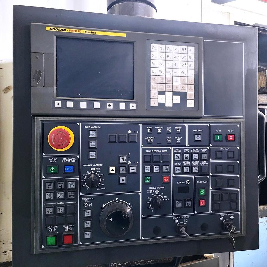 Used Lathe Vertical Turning CNC Doosan Puma V550