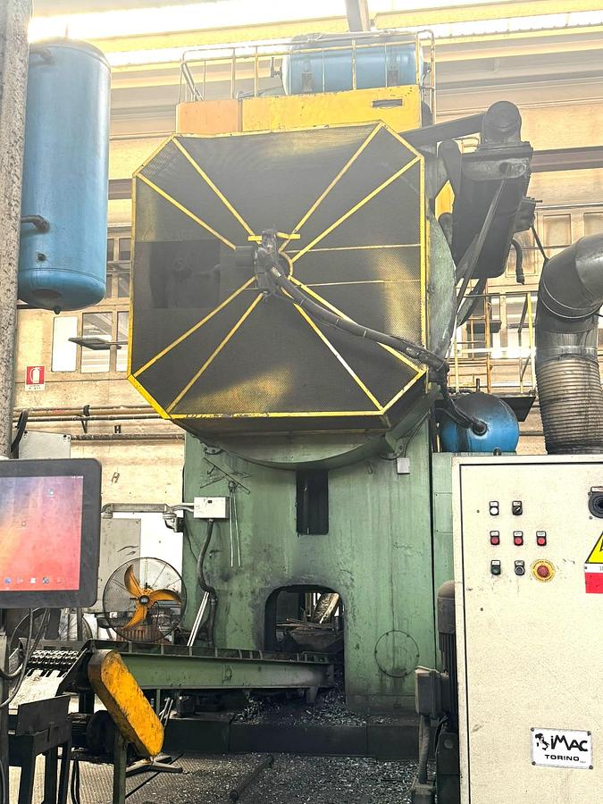 Used 2500 tons Press Hot Forging KB8544