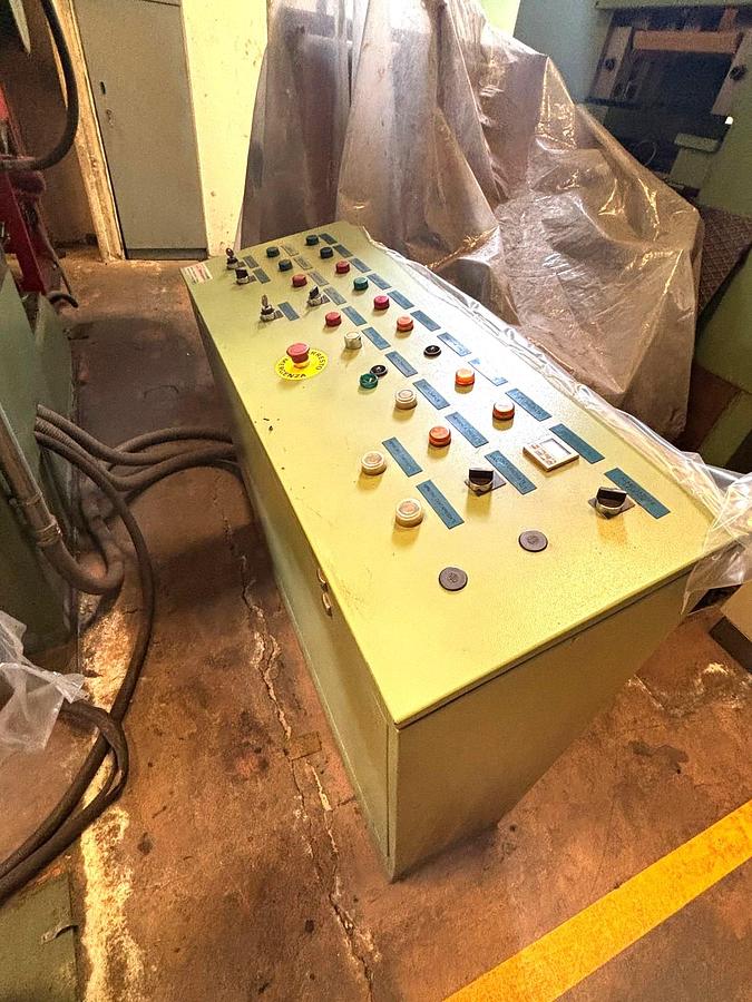 Used 1000 tons Press Knuckle Joint Coining Barnaul K8340