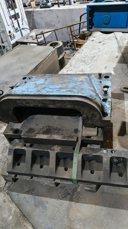 Used 1300 tons Press Hot Forging Massey