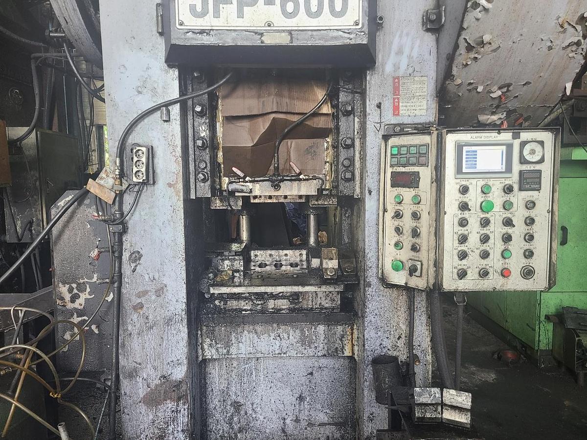 Used 600 tons Press Hot Forging Jaewoo JFP-600