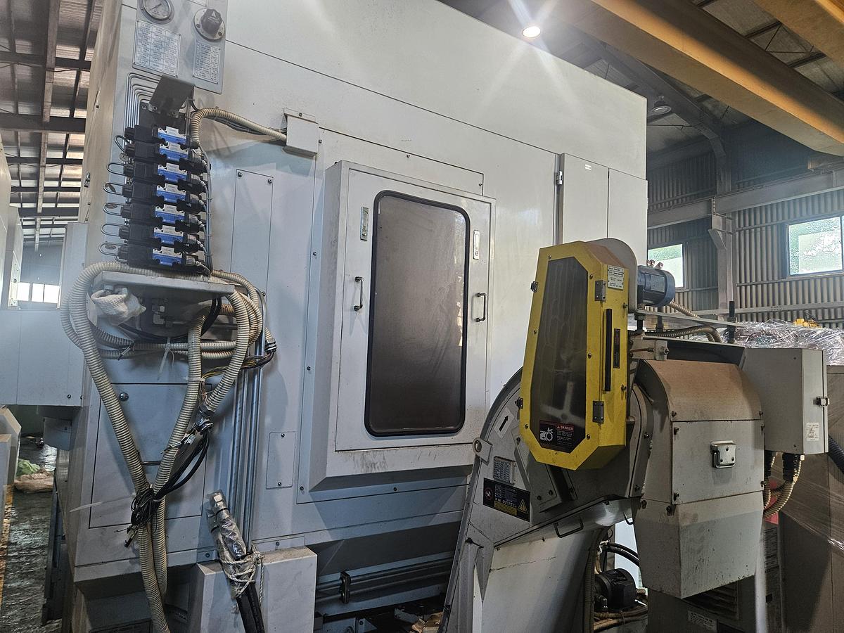 Used Gear Hobbing Machine CNC Hyundai HE-201LM