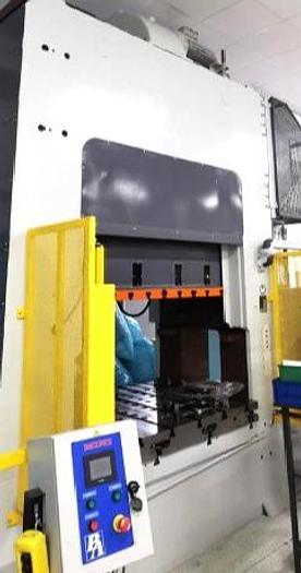 Used 250 tons Press Trimming Smeral LKT250D