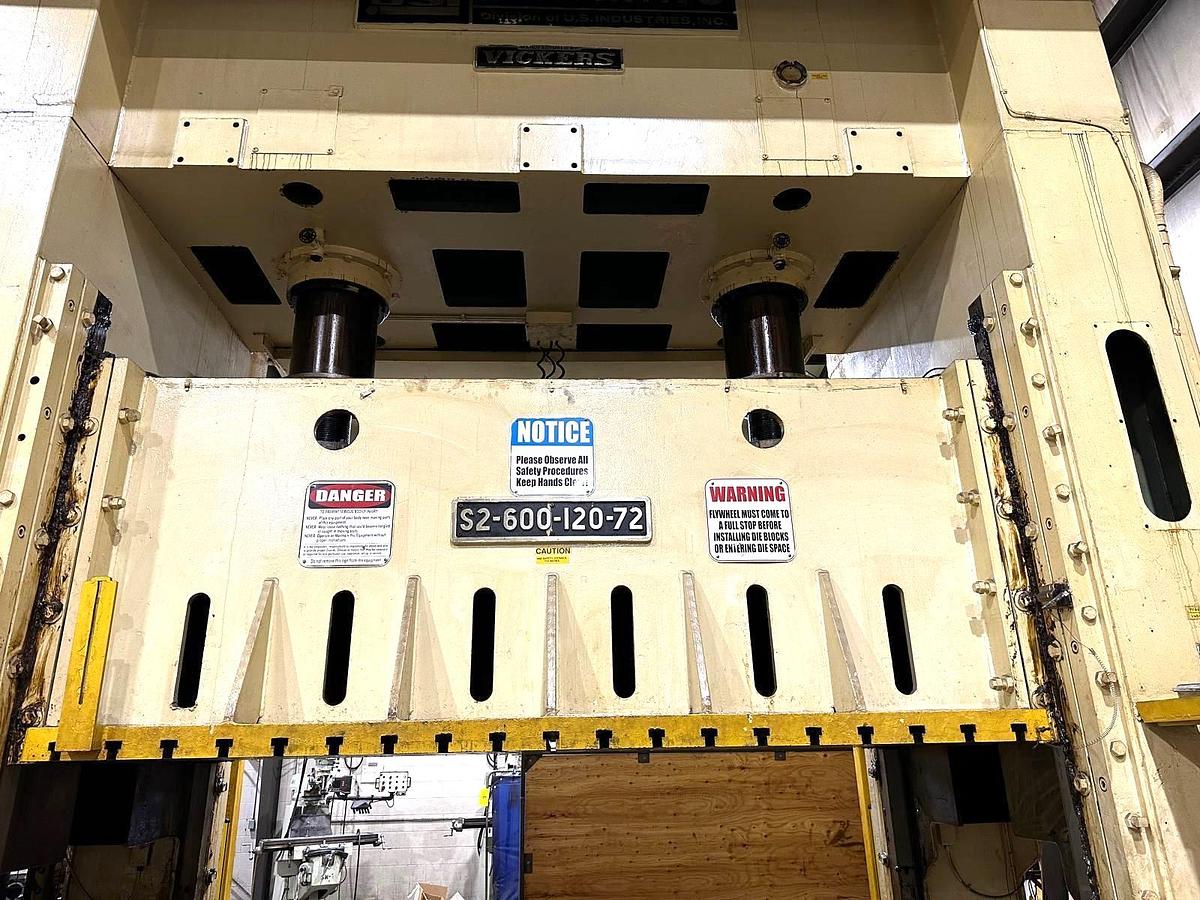 Used 600 tons Press Sheet Stamping Mechanical Clearing S2600120-72