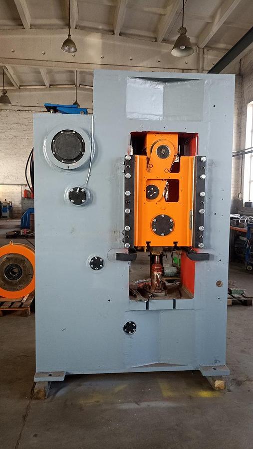 Used 400 tons Press Knuckle Joint Coining Barnaul KB8336
