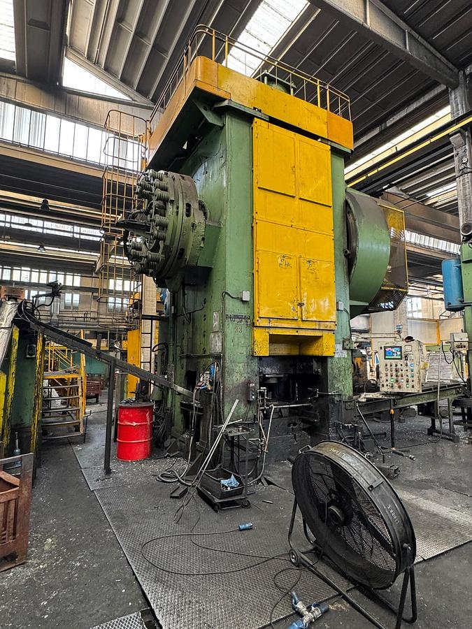 Used 2500 tons Press Hot Forging KB8544