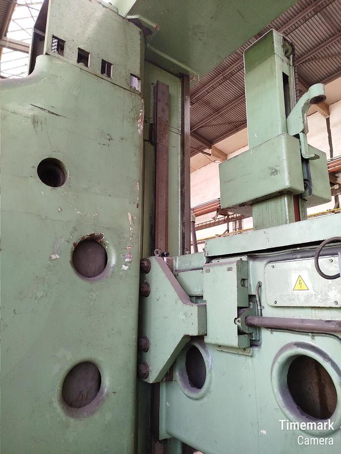 Used Lathe Vertical Turning Tos SK25B