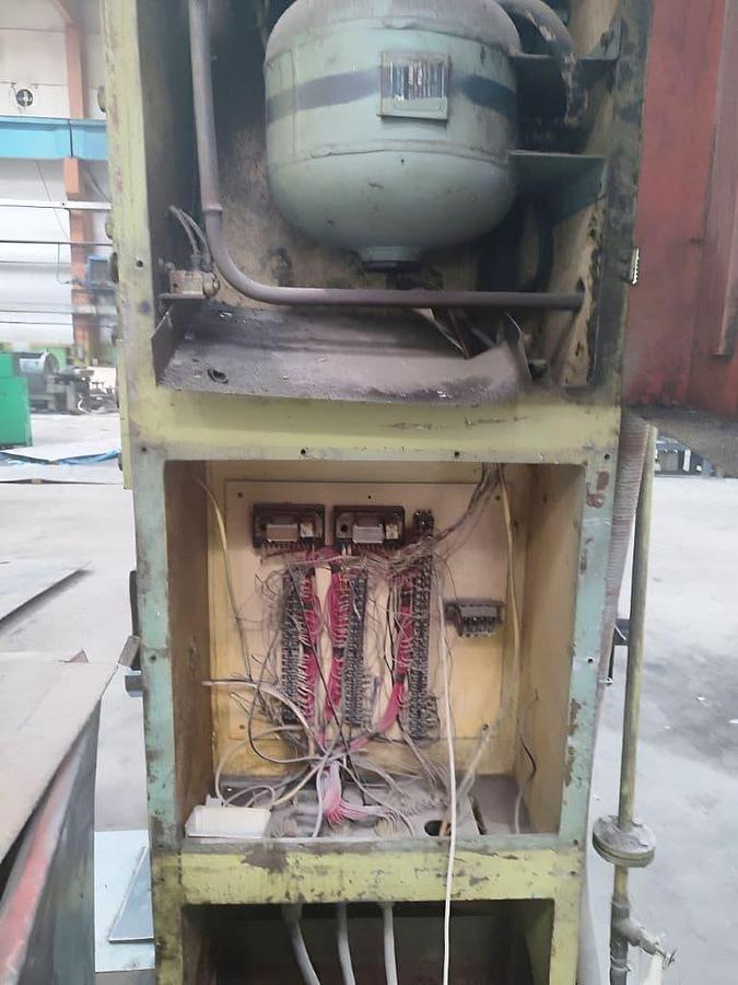 Used 1000 tons Press Knuckle Joint Coining Barnaul KB8340