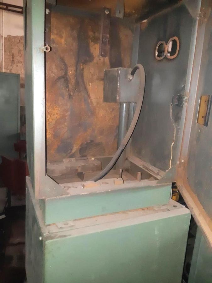 Used 630 tons Press Sheet Stamping Hydraulic Dnepropress 7738