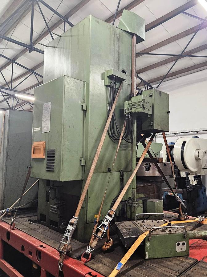 Used Lathe Vertical Turning Tos SKJ12A