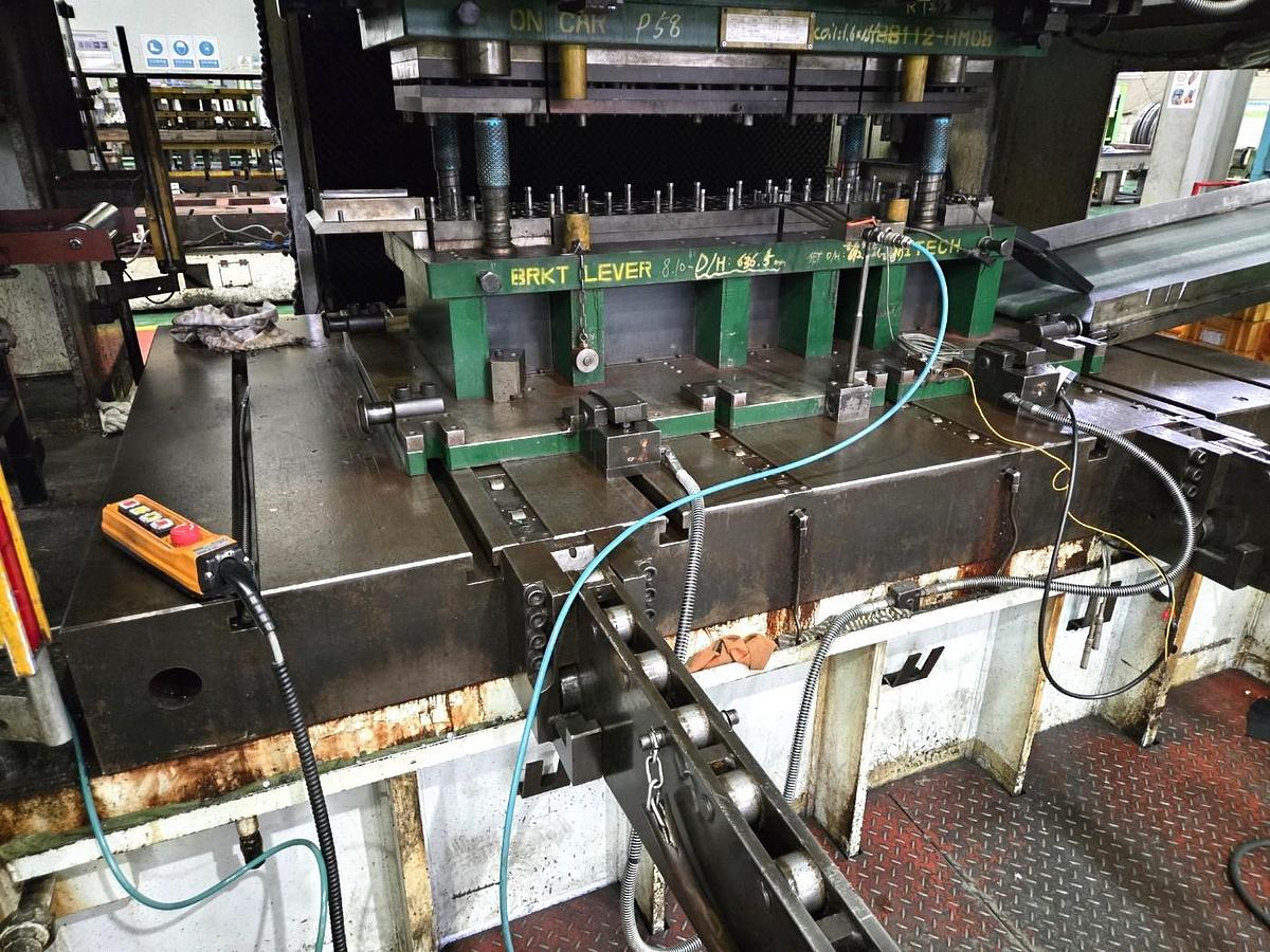 Used 400 tons Press Sheet Stamping Mechanical SIMPAC SL2-400