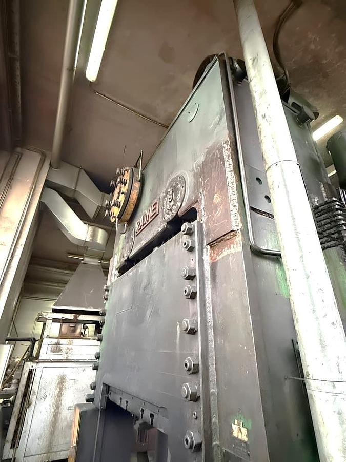 Used 630 tons Press Trimming Ravne KES630