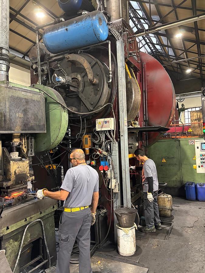 Used 1000 tons Press Hot Forging Eumuco
