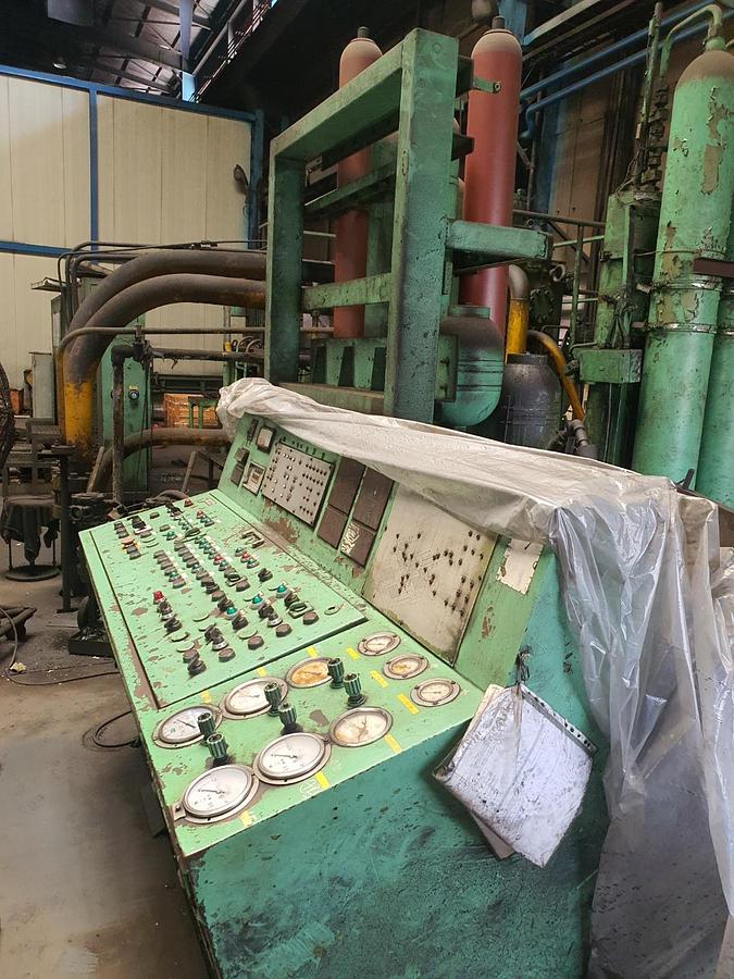 Used Press Friction Screw Hasenclever HSPRZ 560/1320/560/1680