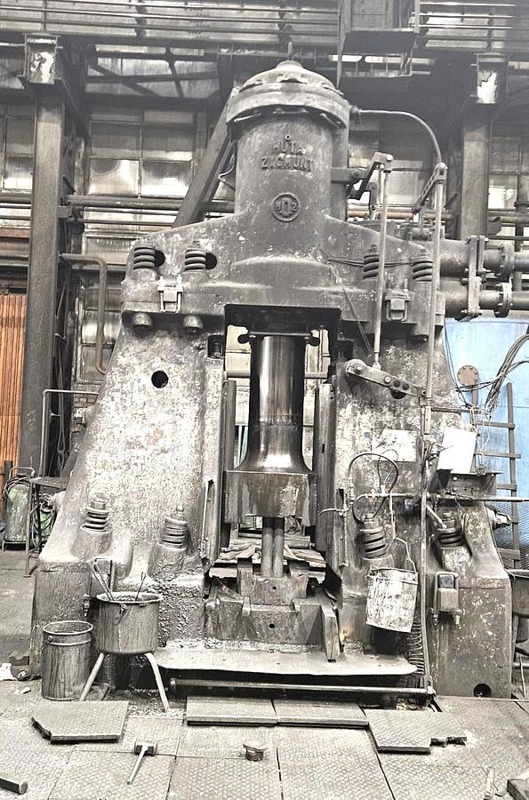 Used 2.5 tons Hammer Forging Pneumatic Huta MPM2000A